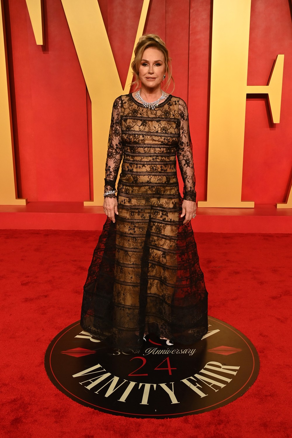 6 looks vintage que marcaram o Oscar 2024 e a festa pós-premiação