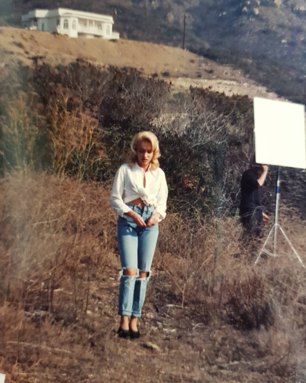 Deborah Blando relembra bastidor de clipe de 'Innocence', em 1991