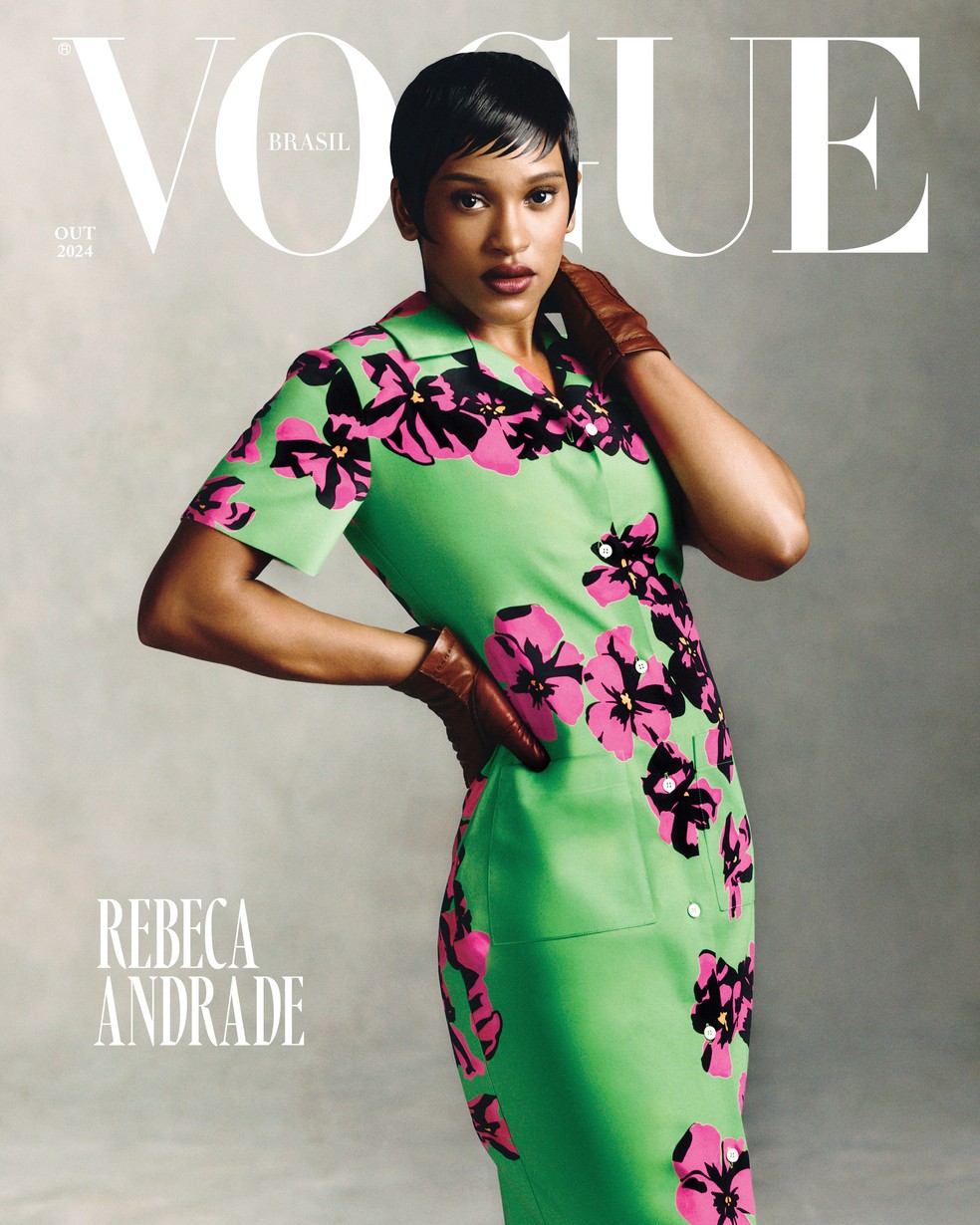 Rebeca Andrade usa look Miu Miu na capa de outubro de 2024 da Vogue Brasil — Foto: MAR+VIN/ Vogue Brasil