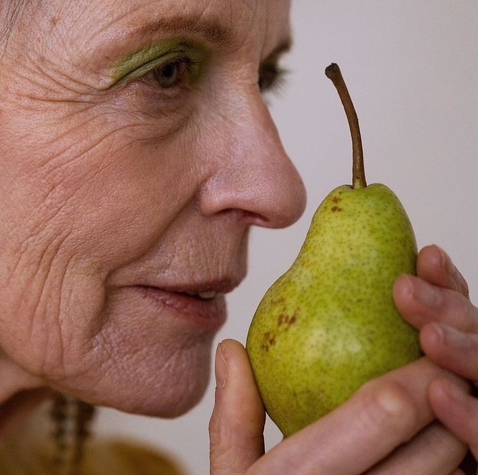 Alimentação vegana pode ajudar a combater sintomas da menopausa — Foto: @over50__style