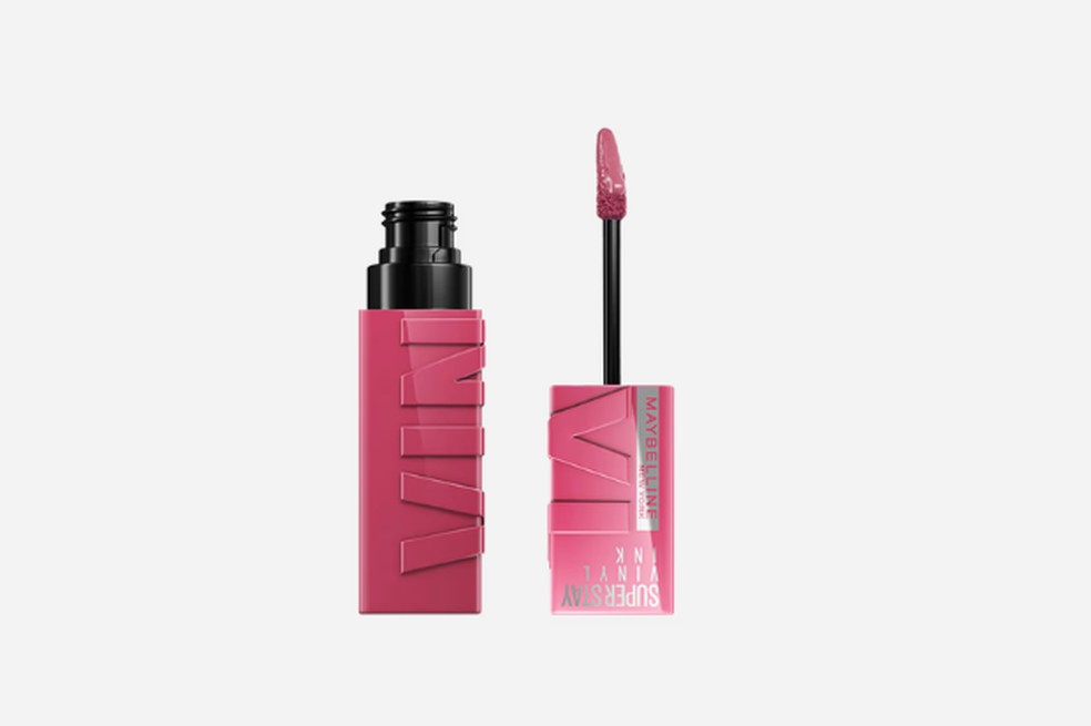 Batom SuperStay Vinyl Ink Coy, da Maybelline NY - Preço sugerido: R$ 103,46 — Foto: Reprodução