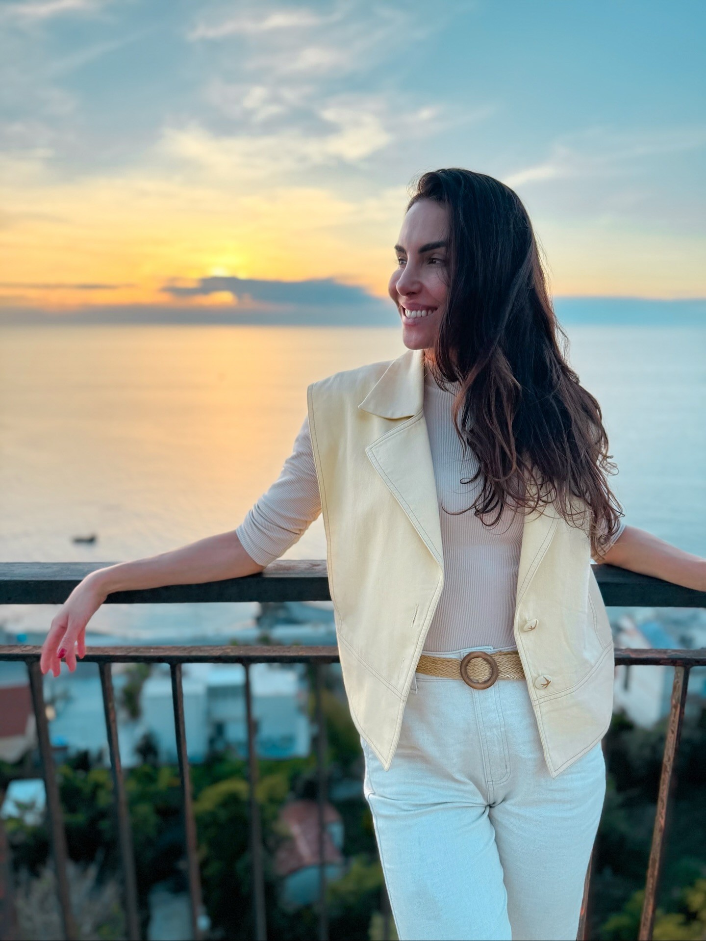 Mel Fronckowiak exibe registros de viagem pela Itália ao lado de Rodrigo Santoro e as filhas