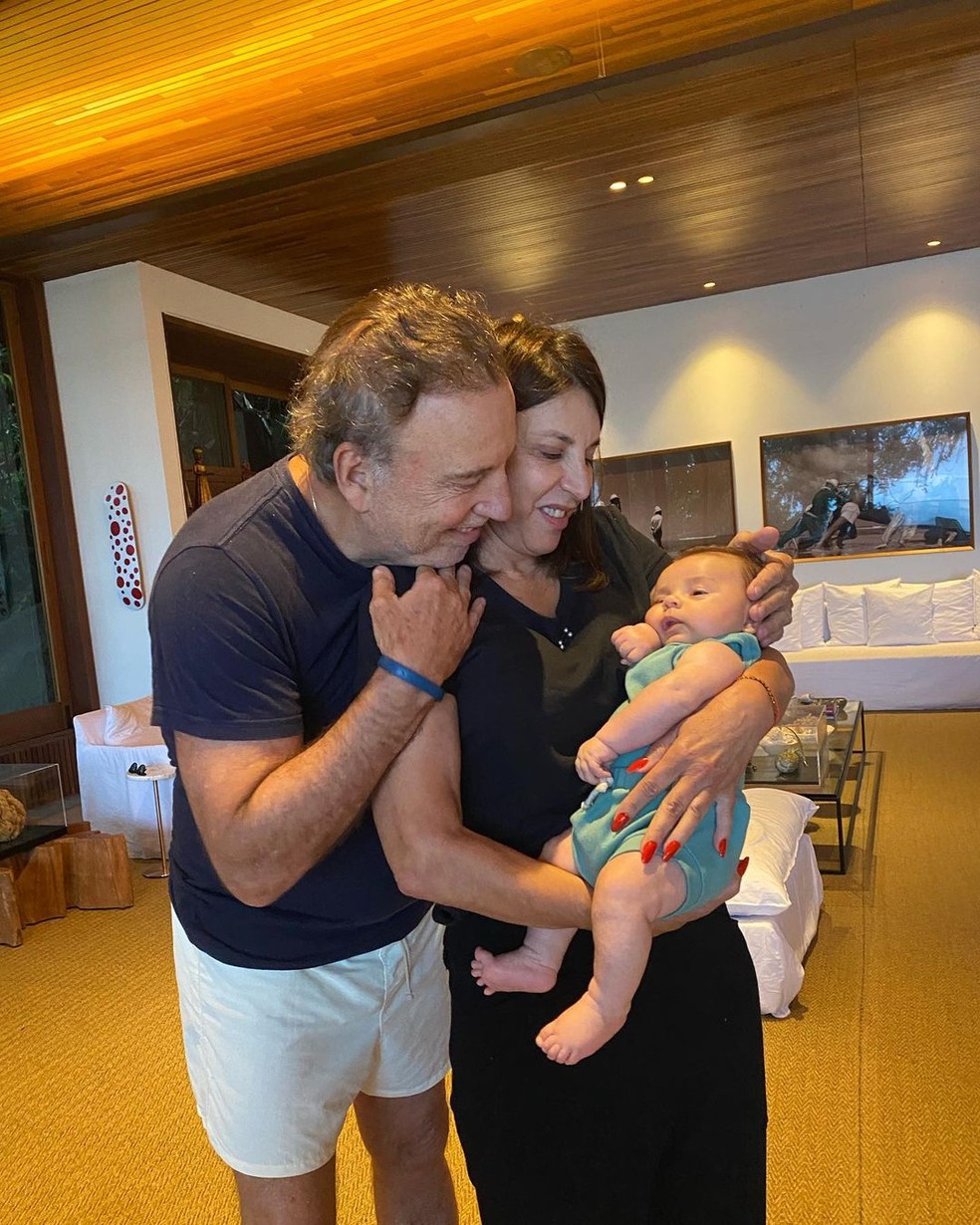 Marcella Minelli com sogros Binho e Luciana Bezerra — Foto: Reprodução/Instagram
