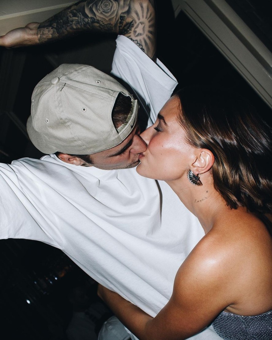Hailey compartilha 'beijão' em Justin Bieber, que se declara: 'Orgulho ...