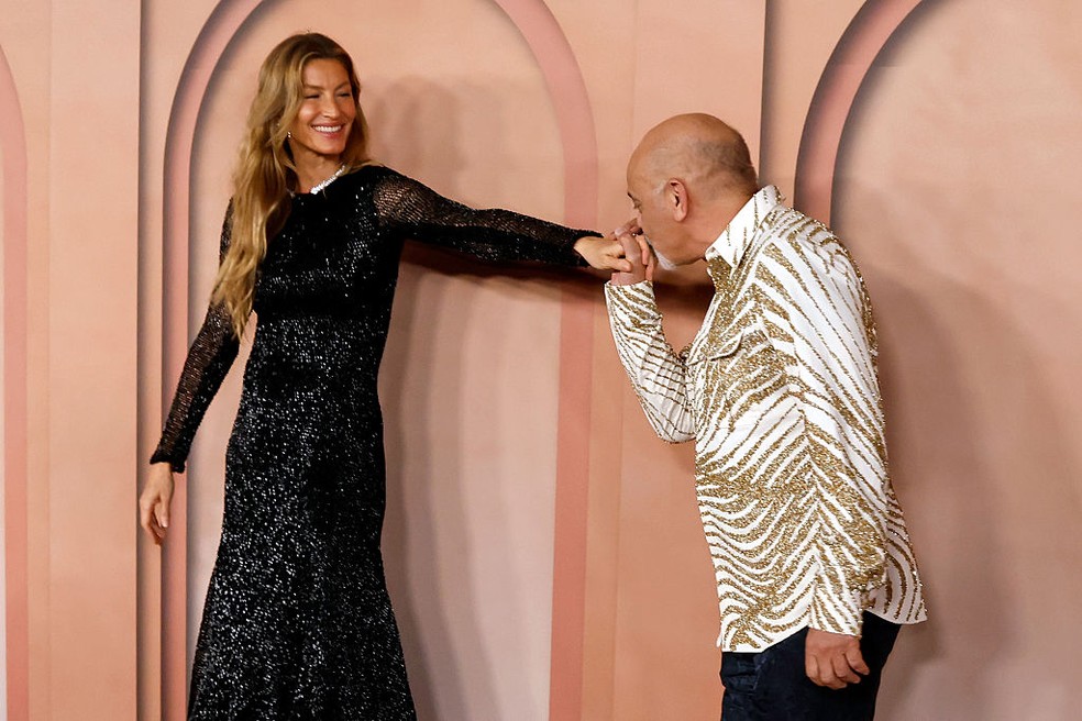 Gisele Bündchen  e Christian Louboutin — Foto: Getty