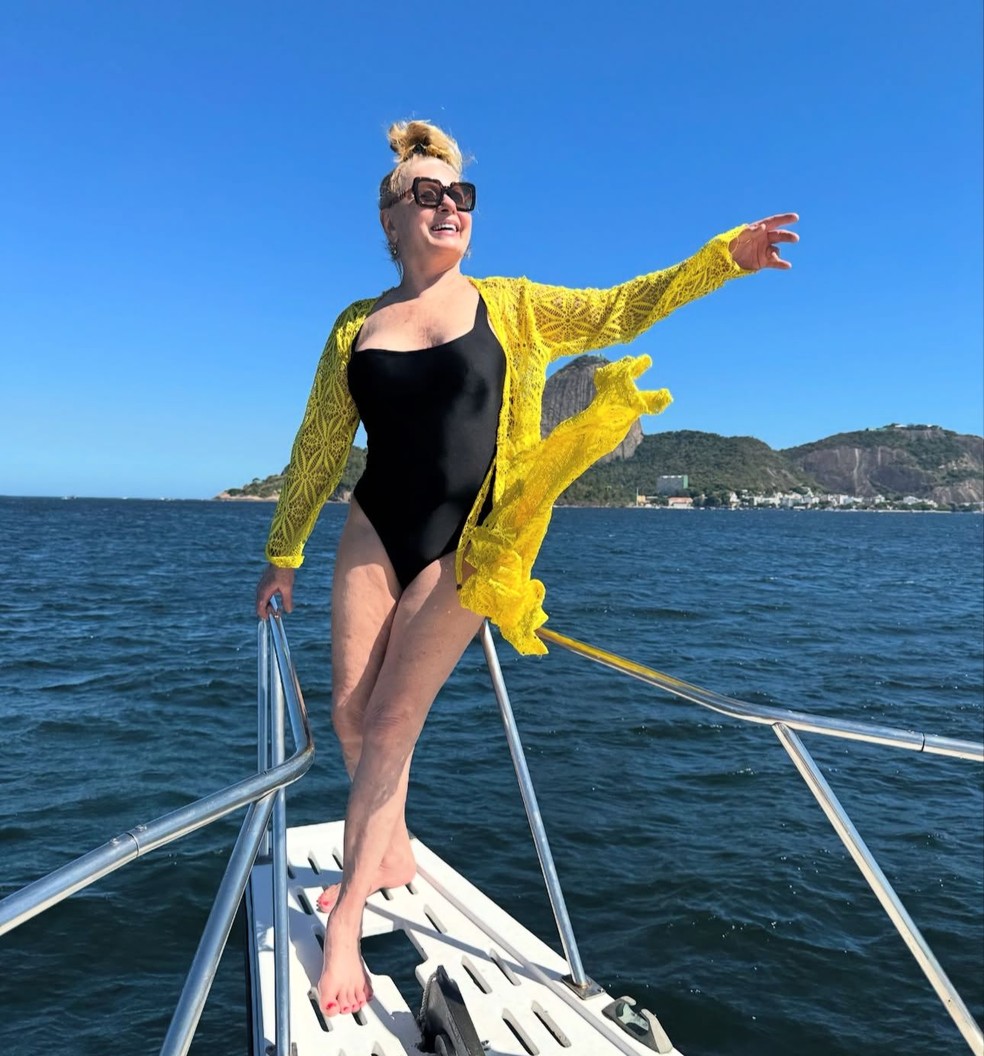Vera Fischer posa em barco — Foto: Reprodução/Instagram