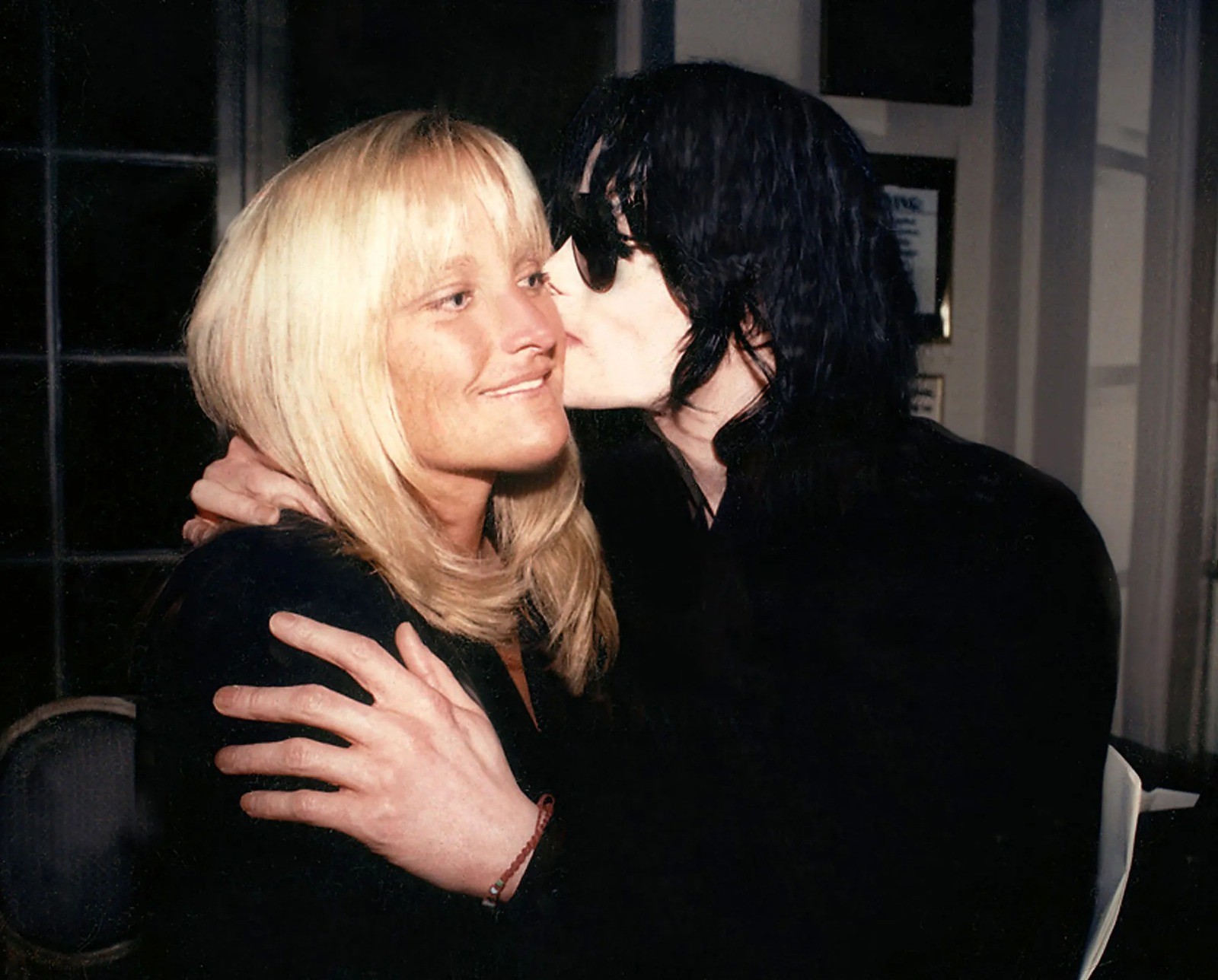 Debbie Rowe: como vive hoje a ex-mulher de Michael Jackson mais de duas décadas após o fim do casamento