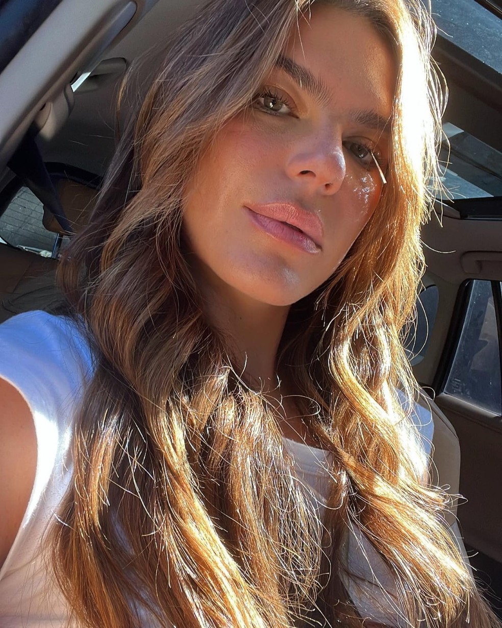 Mariana Goldfarb exibe registros sem filtro