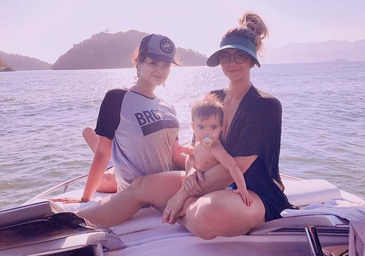 Kelly Key publica foto com a filha e fãs questionam, 'Quem é quem?'