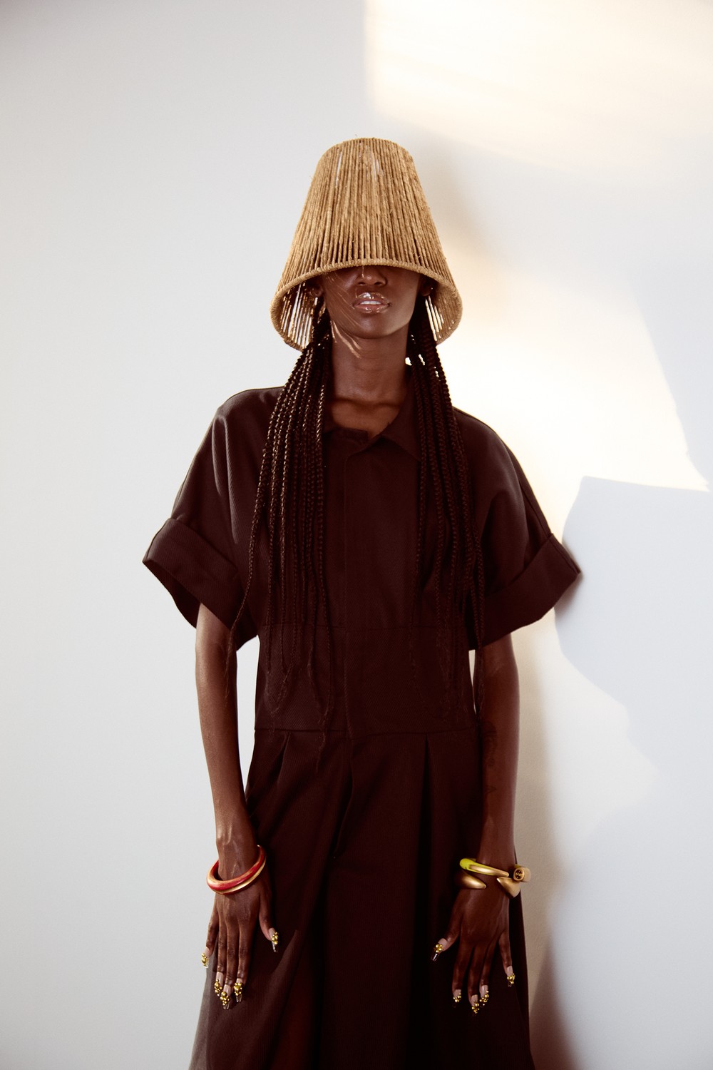 Um mergulho pelo backstage do desfile de Isaac Silva