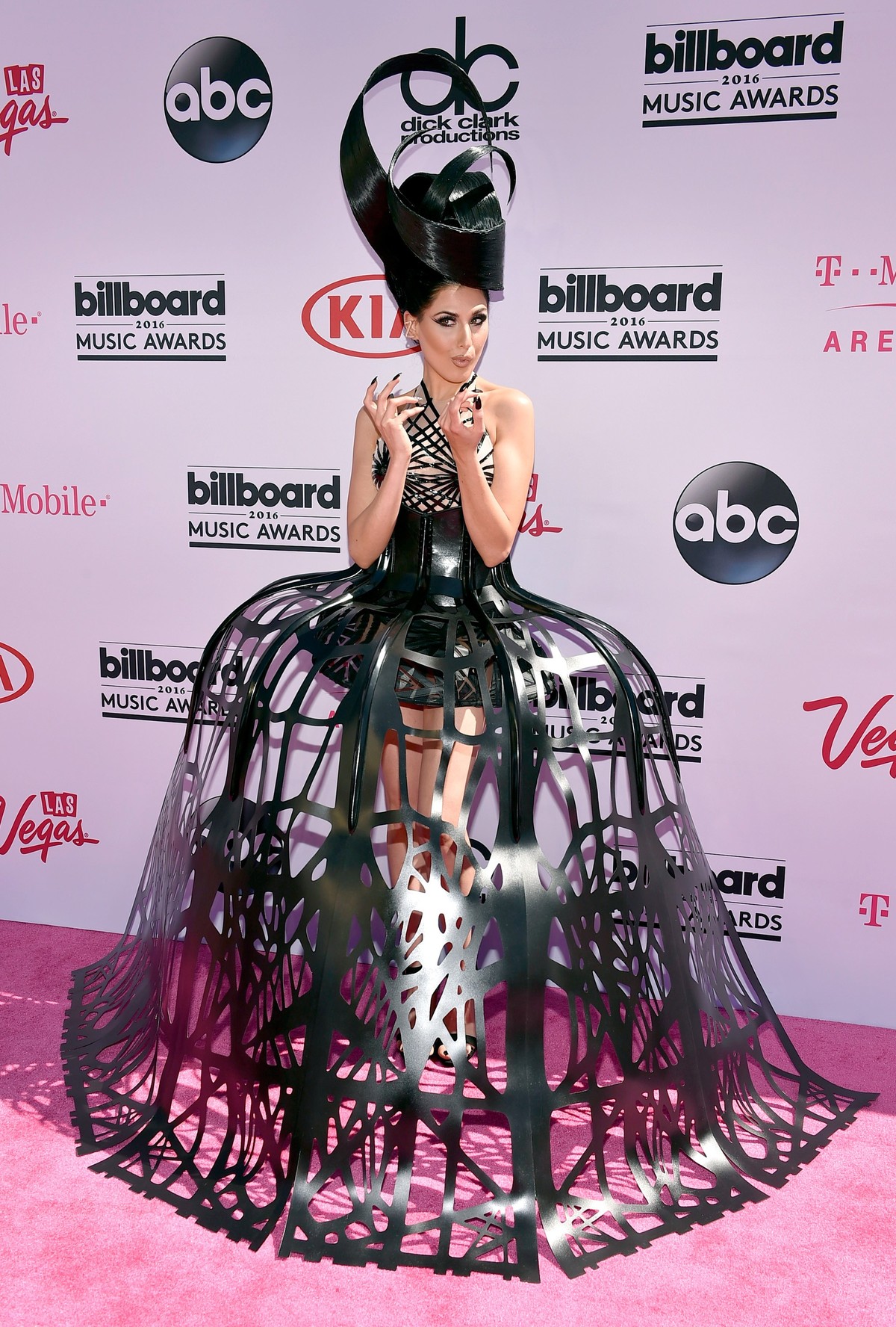 Os looks mais bizarros do Billboard Music Awards 2016