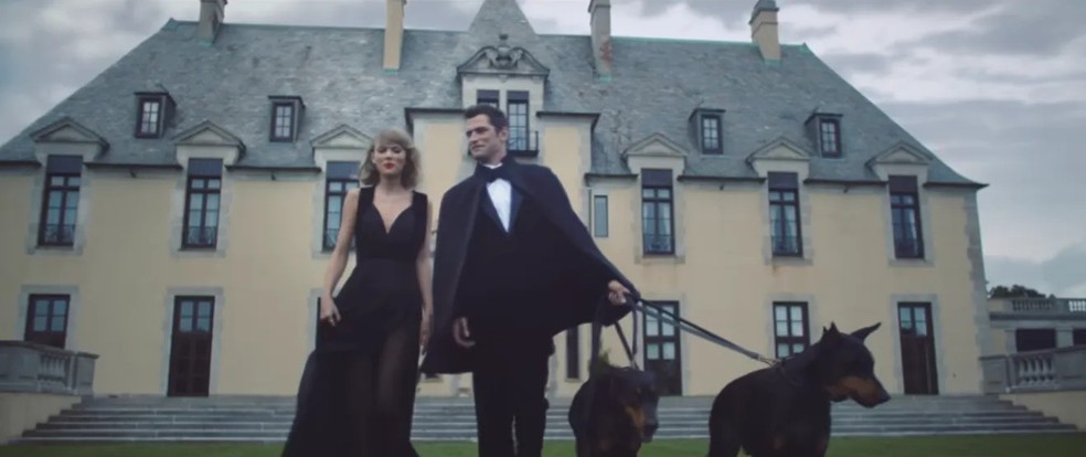 Cena do clipe "Blank Space", de Taylor Swift, no Oheka Castle — Foto: Youtube/Taylor Swift/Reprodução