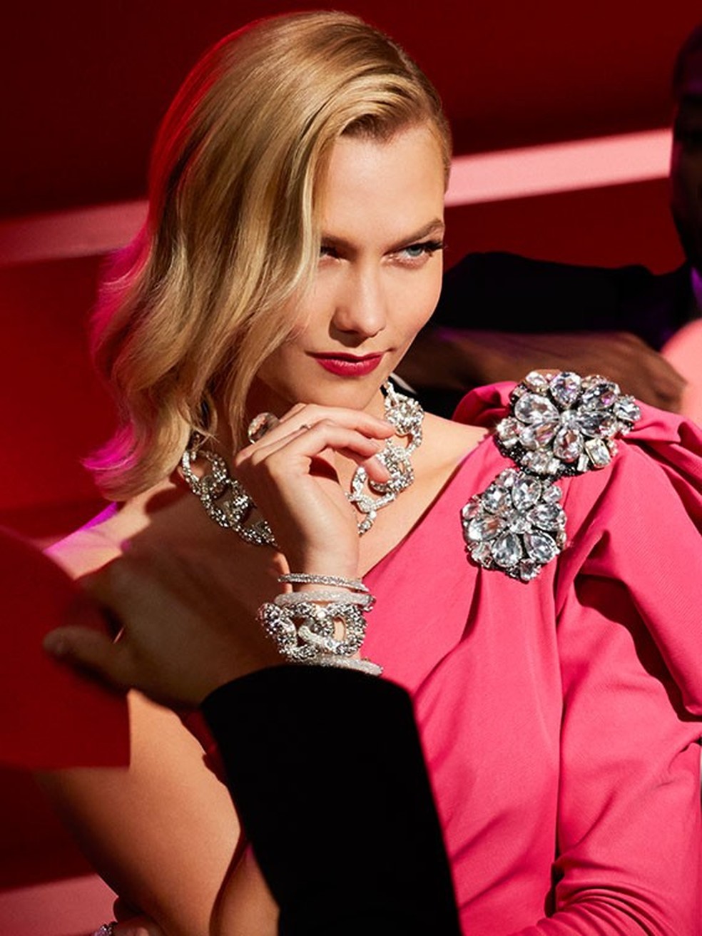 Moda no metaverso: a supermodelo Karlie Kloss quer vestir seu avatar