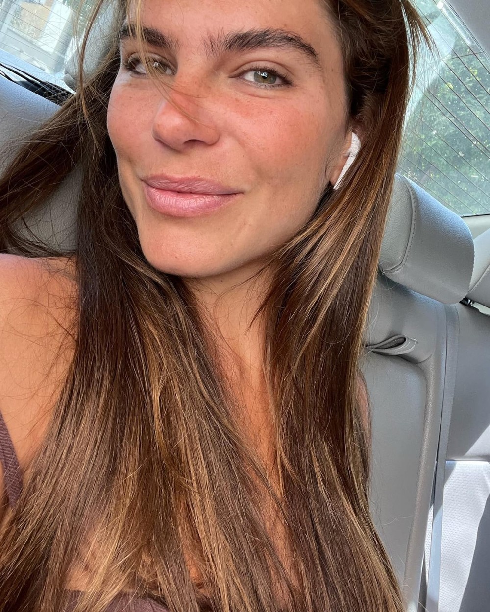 Mariana Goldfarb exibe registros sem filtro