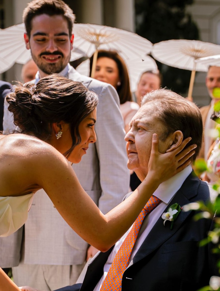 contioutra.com - De cadeira de rodas, Faustão fala pela 1ª vez depois de conduzir a filha ao altar em casamento emocionante