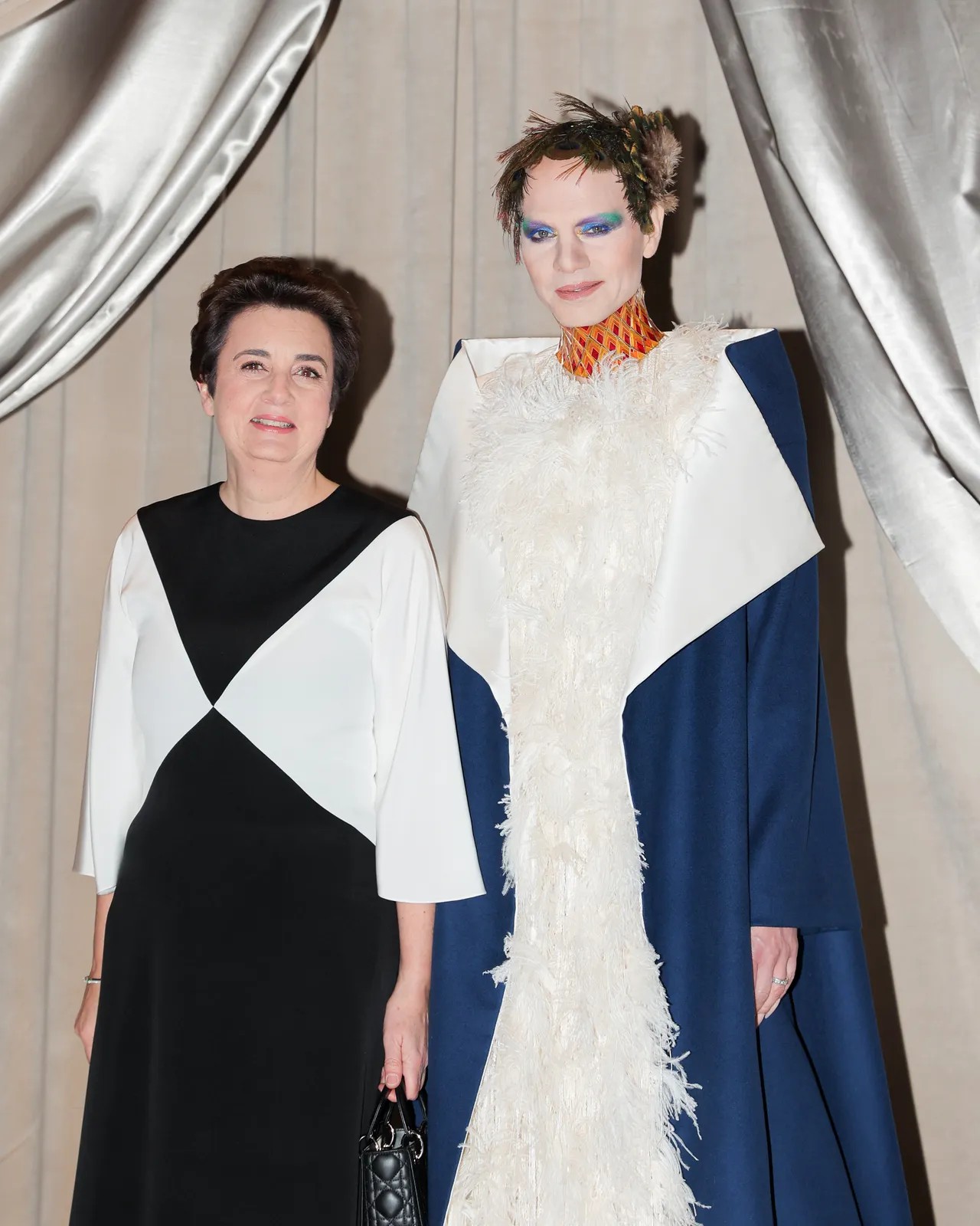 Jordan Roth leva performance de moda ao coração do Louvre