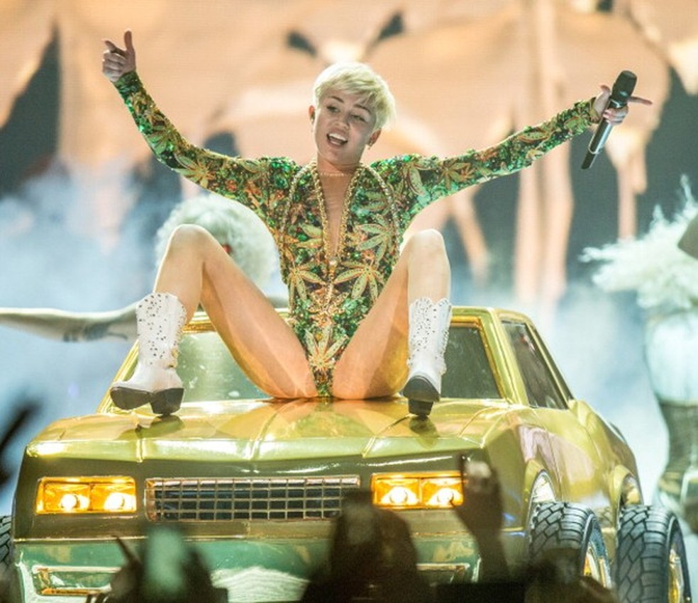 Miley Cyrus (Foto: Reprodução) — Foto: Vogue