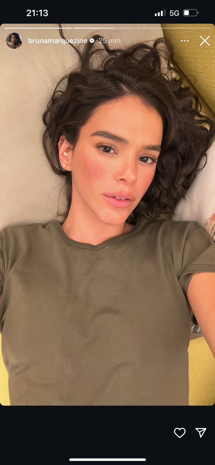 Bruna Marquezine esbanja beleza em novo clique