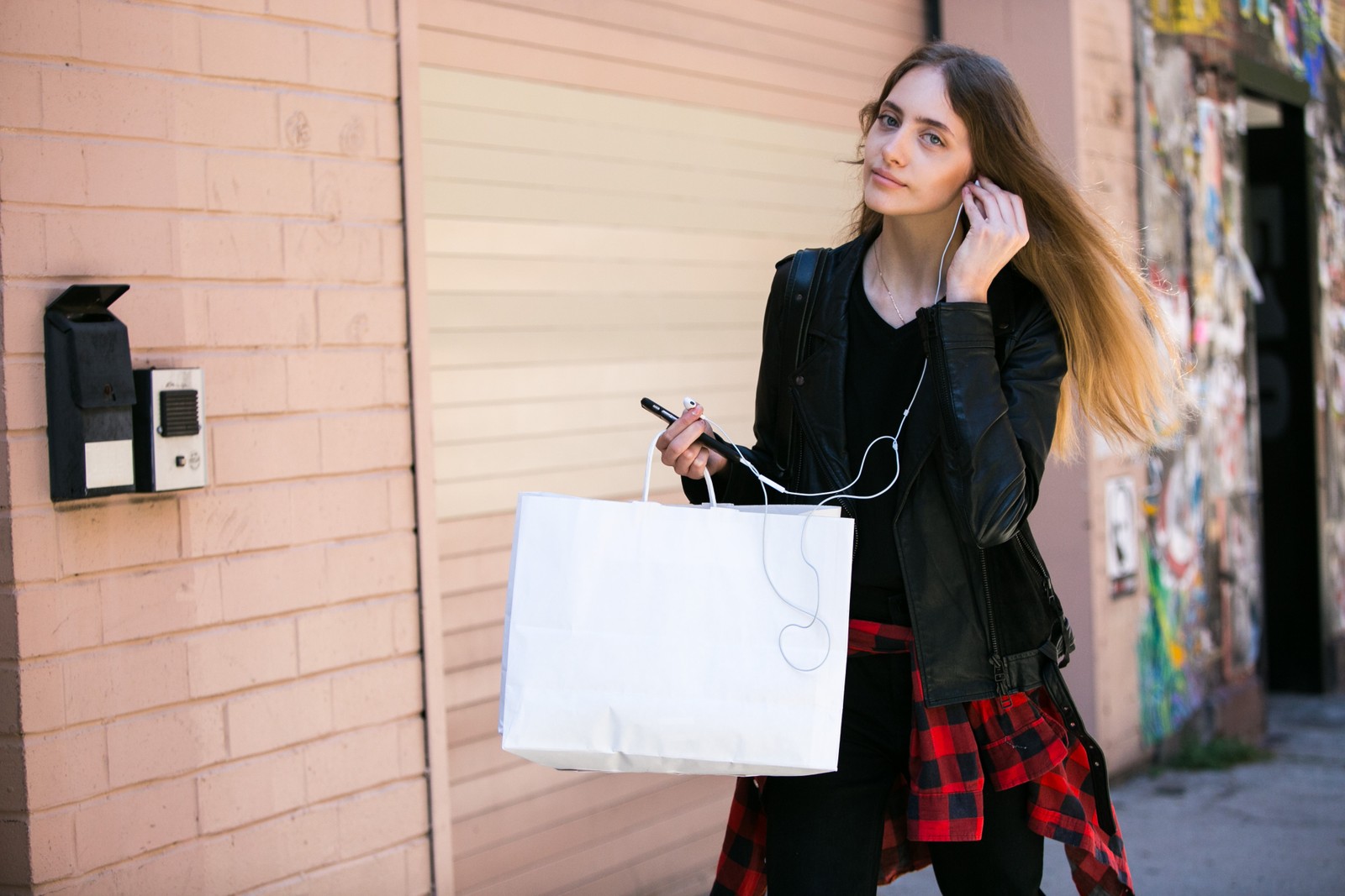 Street style: combinações espertas e peças inusitadas na NYFW