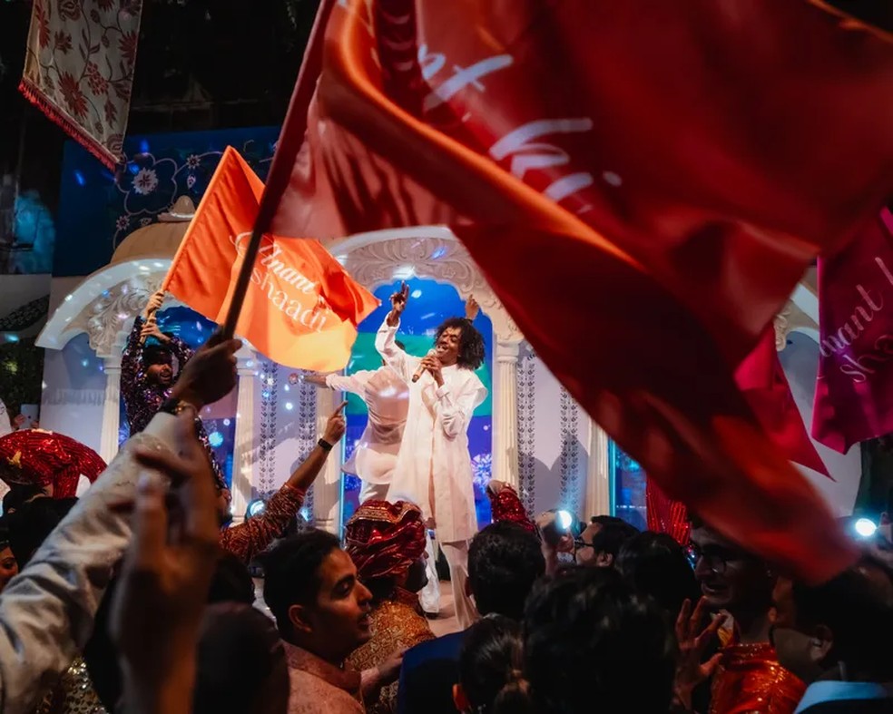 "K'Naan cantou 'Just Like a Waving Flag'" — Foto: Joseph Radhik
