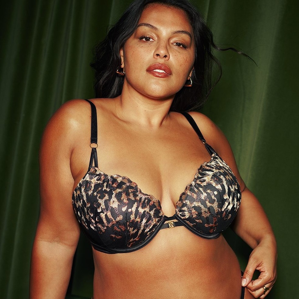 Paloma Elsesser em campanha da Victoria's Secret — Foto: Reprodução/Instagram