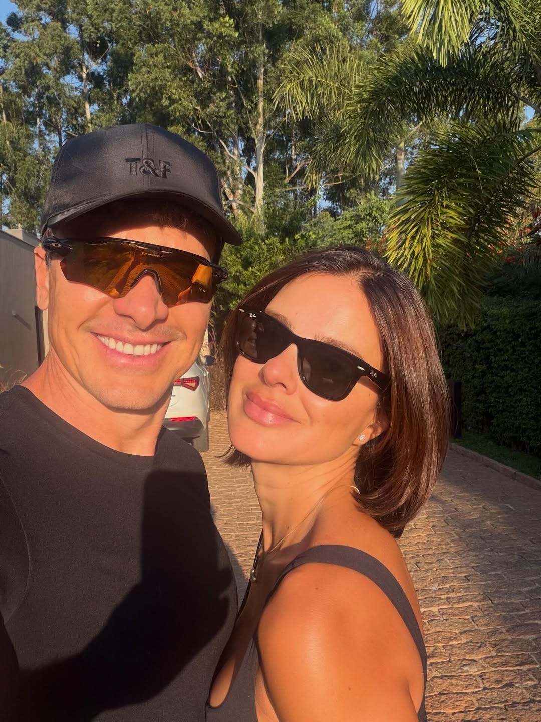 Em momento a dois, Vera Viel e Rodrigo Faro celebram feriado com descanso