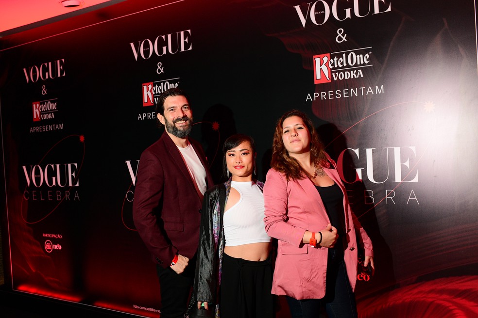 Nicola Pietrolungo, Marcela Fukue e Ingrid Medeiros durante a primeira edição do Vogue Celebra, encontro que celebrou marcas e personalidades que promovem impacto positivo na sociedade — Foto: Luciana Prezia