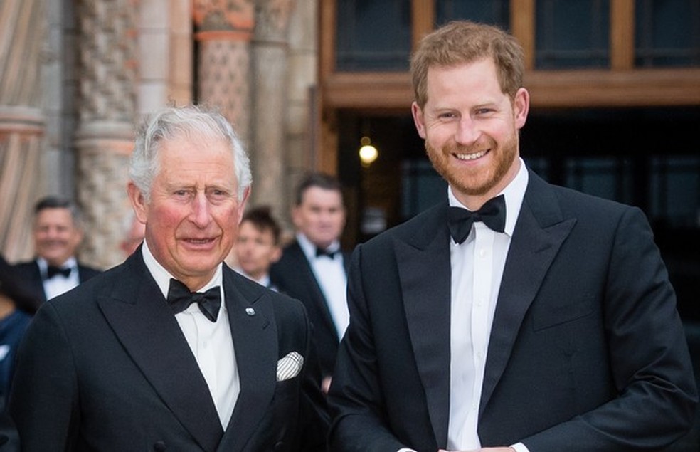LONDON, ENGLAND - APRIL 04: Prince Charles, Prince of Wales and Prince Harry, Duke of Sussex attend the "Our Planet" global premiere  at Natural History Museum on April 04, 2019 in London, England. (Photo by Samir Hussein/Samir Hussein/WireImage) (Foto: Samir Hussein/WireImage) — Foto: Vogue