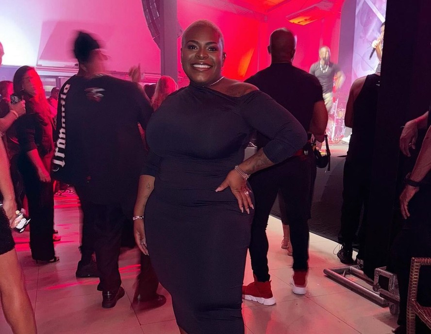 Jojo Todynho Aposta Em Look All Black Para Domingo