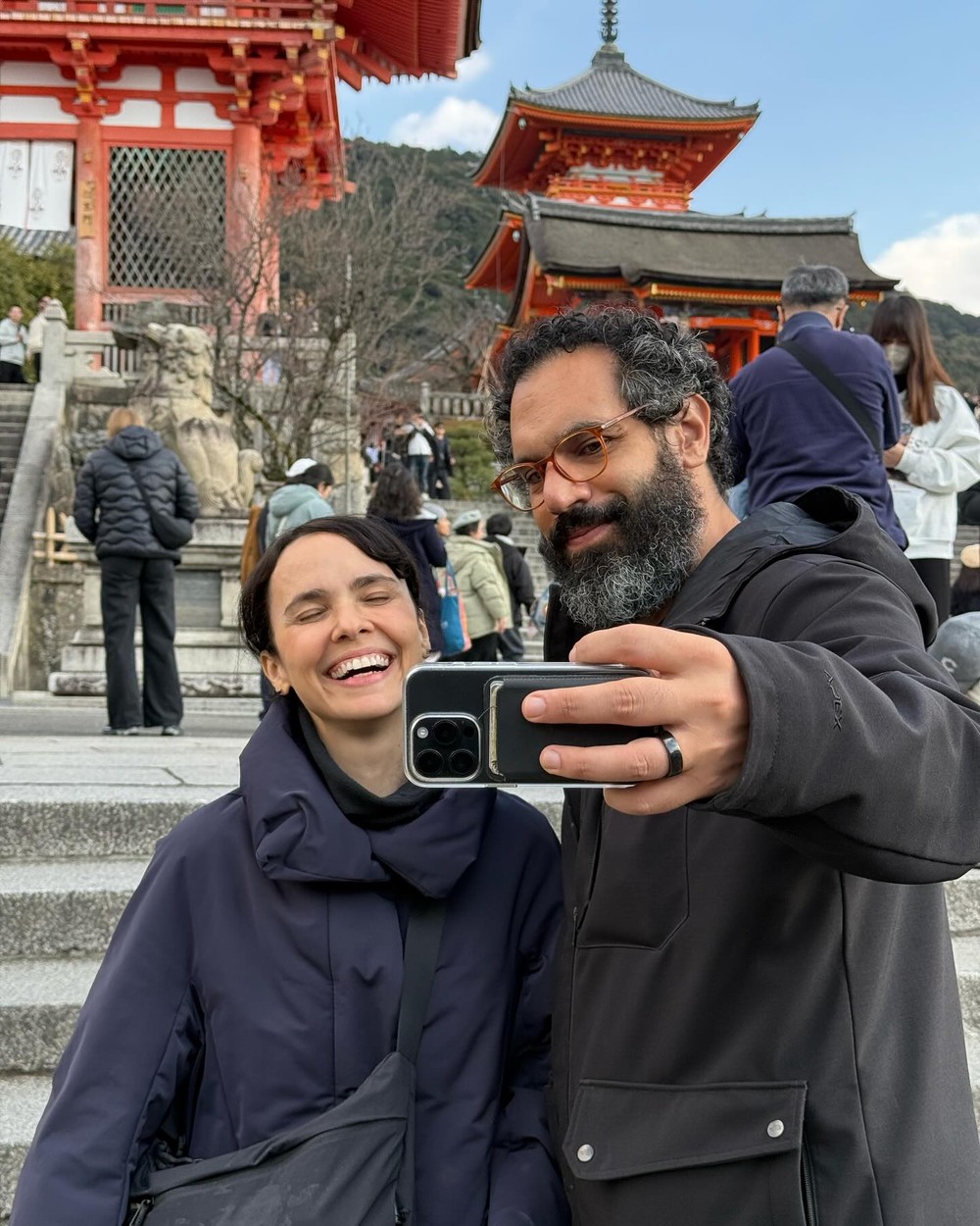 Débora Falabella abre álbum de fotos de viagem no Japão: 'Estado de paixão'