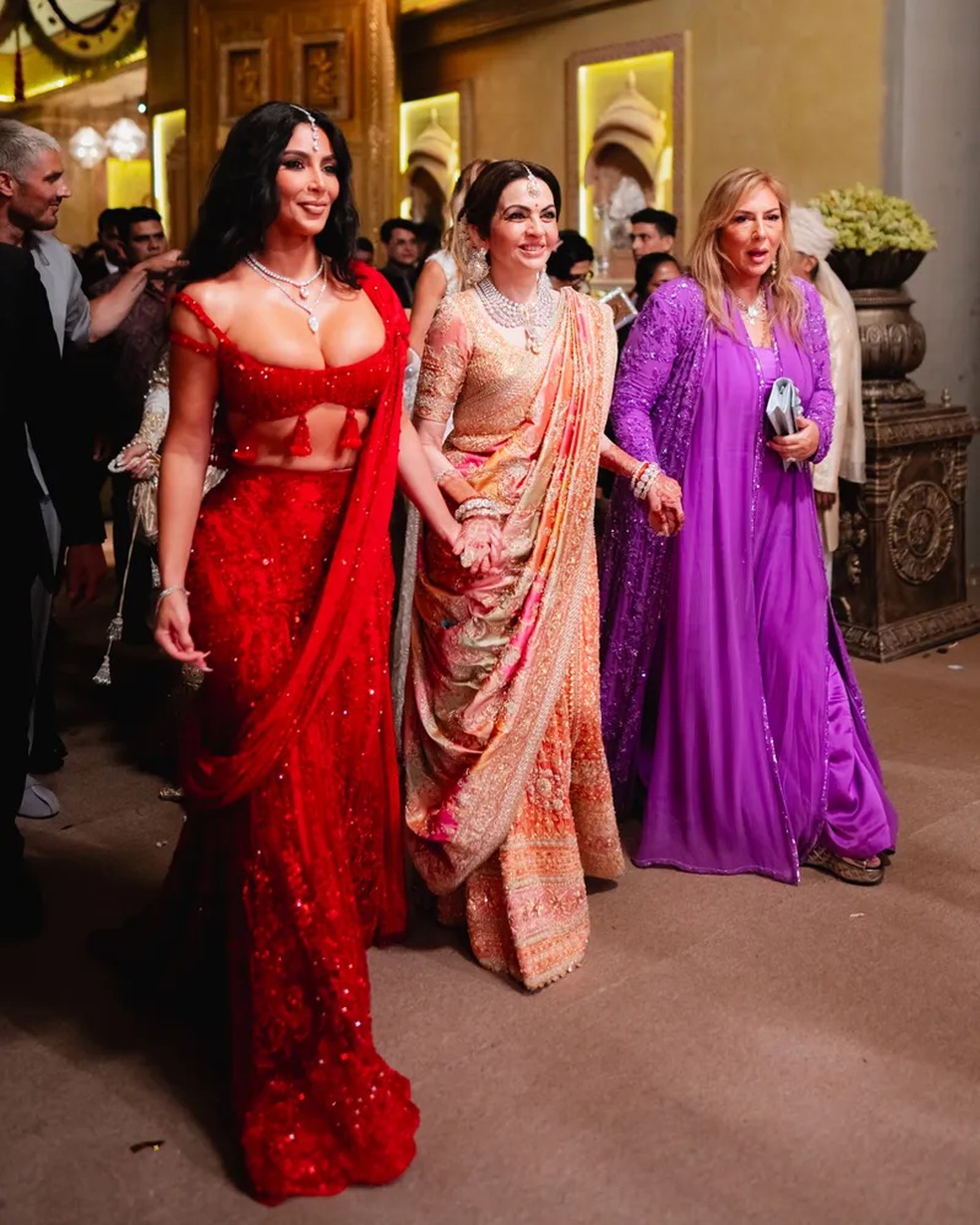 Kim Kardashian, Nita Ambani e Lorraine Schwartz — Foto: Joseph Radhik