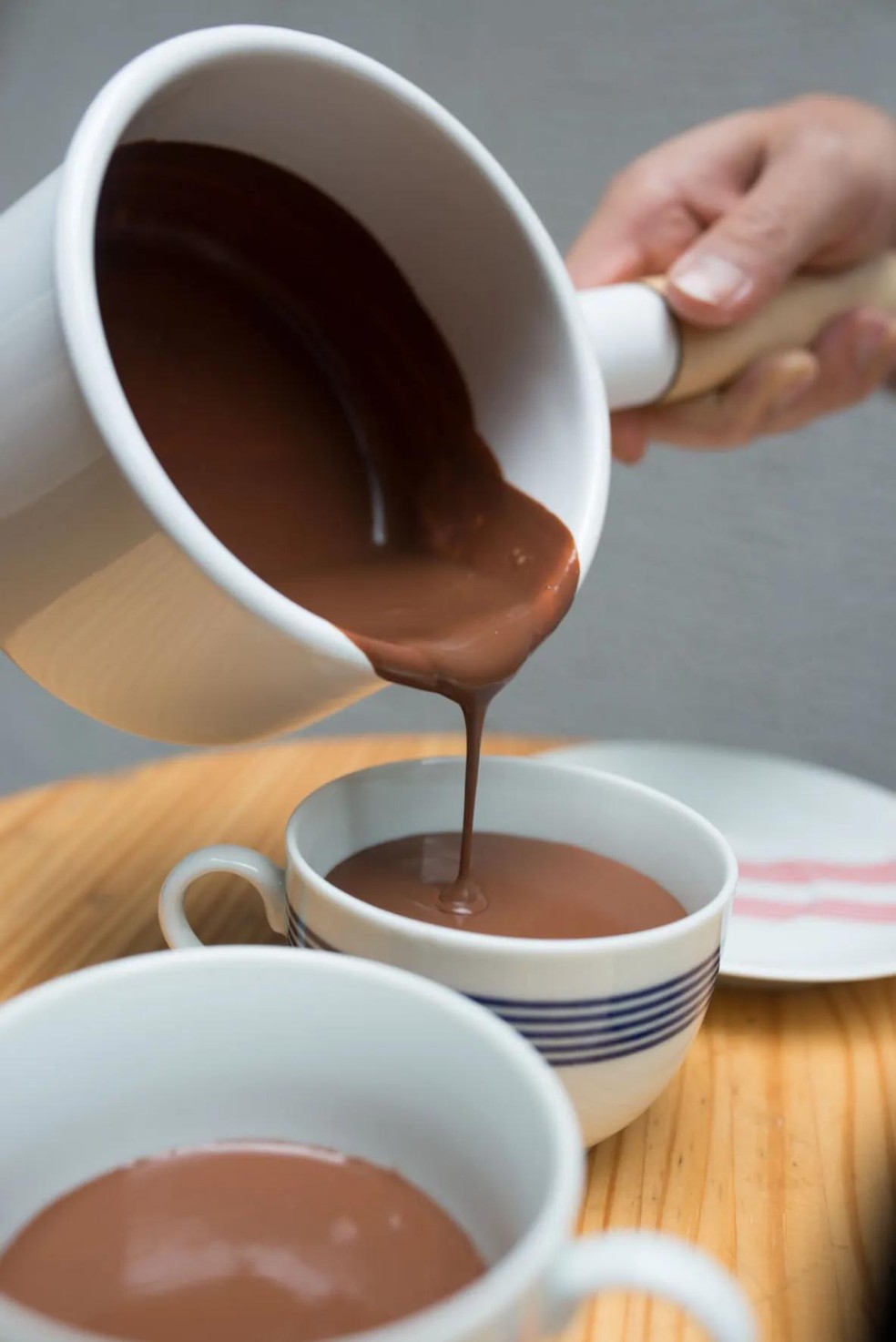 Receita de chocolate quente por Gabriela Barretto, do Chou (Foto: Divulgação/ Gui Galembeck) — Foto: Vogue