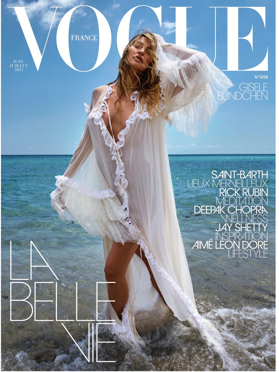 VOGUE FASHION MAGAZINE　JUNE 1,1935 Gisele Bündchen estampa a primeira capa após nascimento do