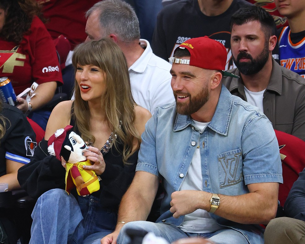 Taylor Swift e Travis Kelce — Foto: Getty Images