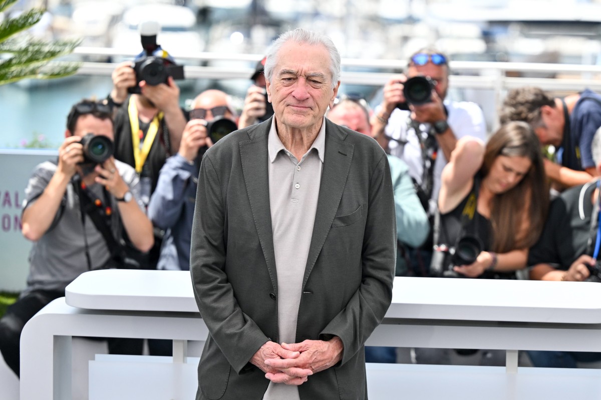 Cannes 2025: grande homenageado desta edição, Robert De Niro concentra flashes no primeiro dia do festival