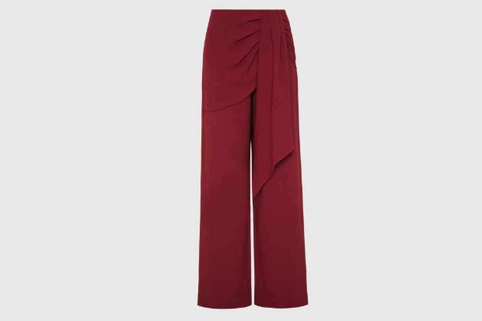 Calça Alice Classic Light, da Bo.Bô - Preço sugerido: R$ 1.838,40 — Foto: Reprodução