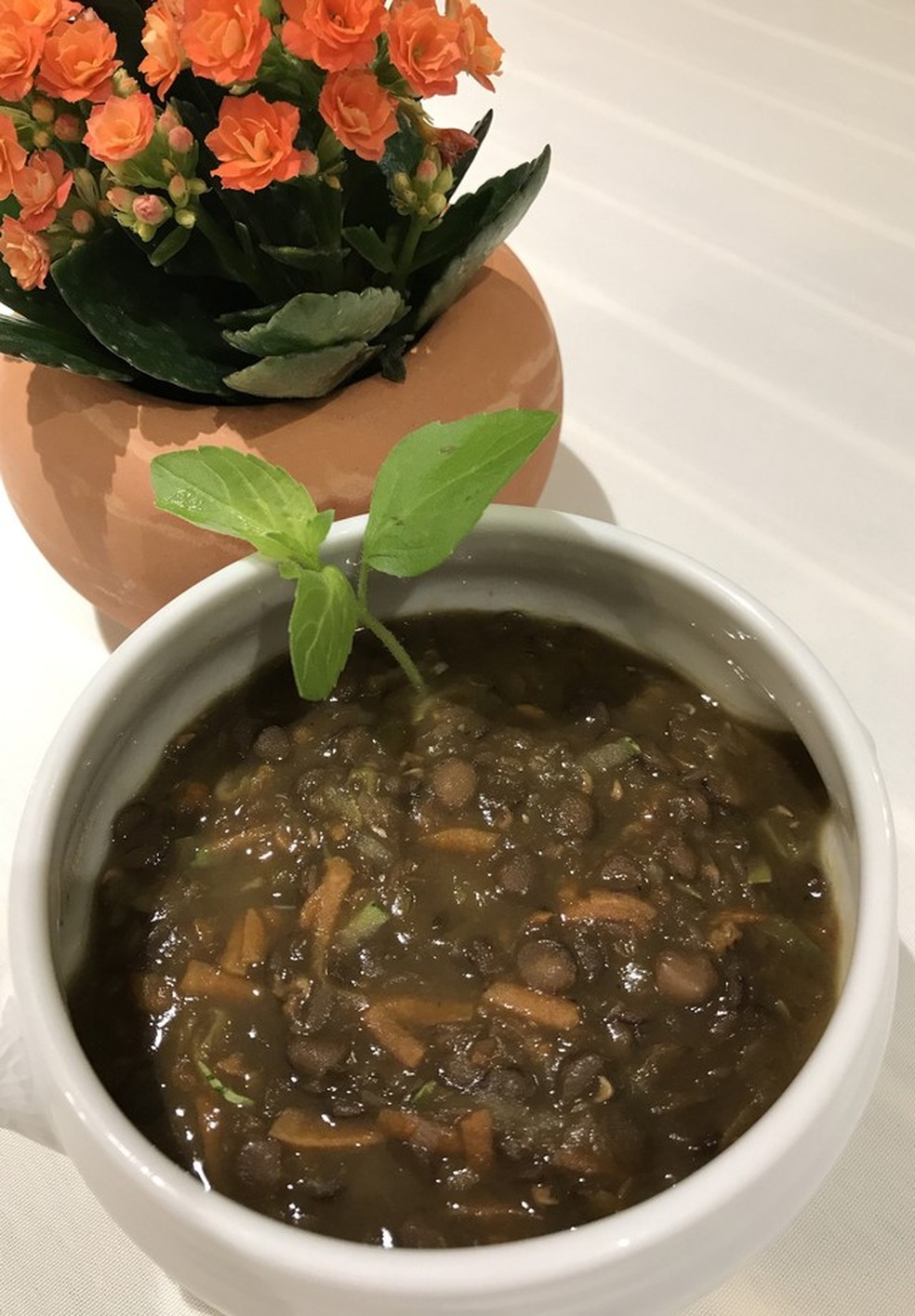 Sopa de lentilha (Foto: Divulgação) — Foto: Vogue