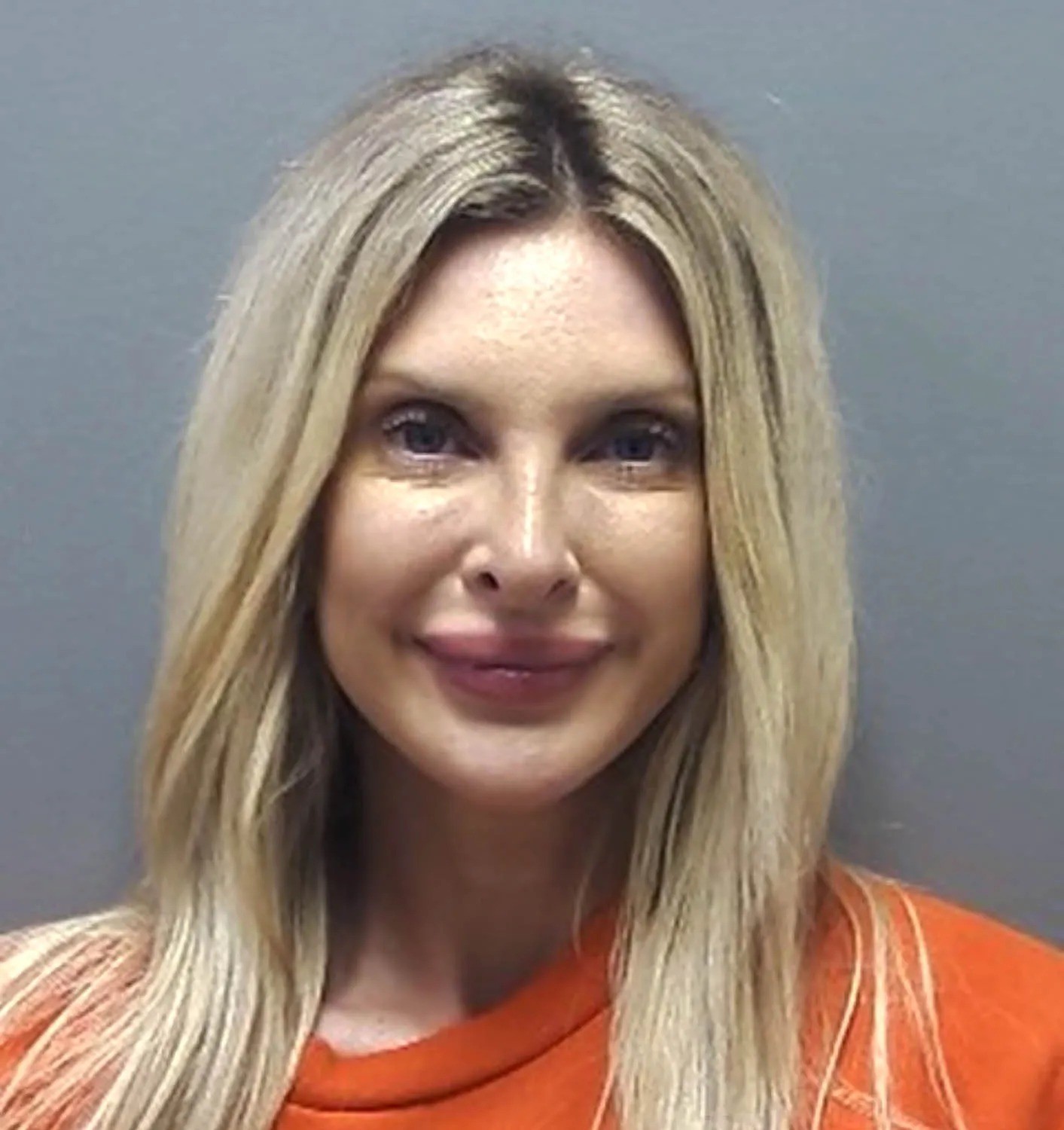 Lindsie Chrisley é detida nos EUA após suspeita de dirigir alcoolizada e tentar fugir da polícia