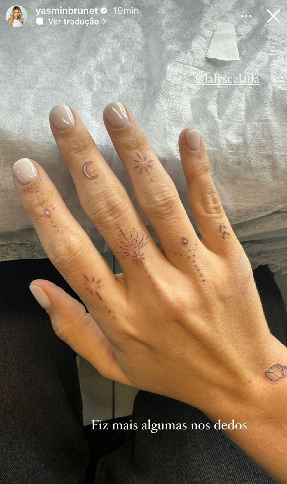 Yasmin Brunet faz novas tatuagens com homenagens a filme e fãs