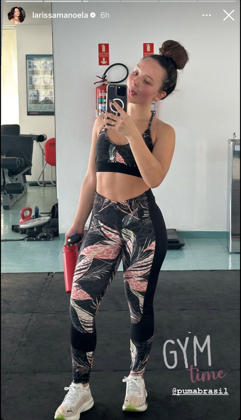Larissa Manoela inicia a semana na academia Celebridades Vogue