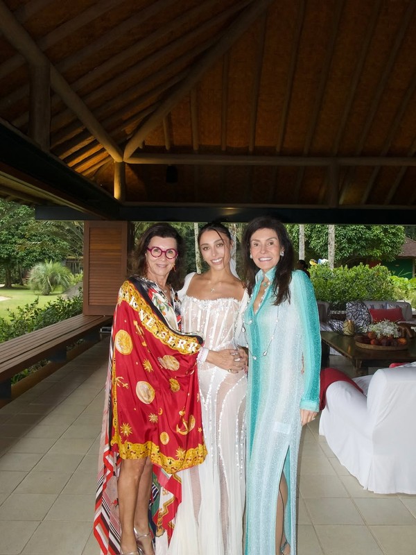 elisa-zarzur-e-alexandre-negr-o-realizam-noivado-em-paraty-no-rio-de