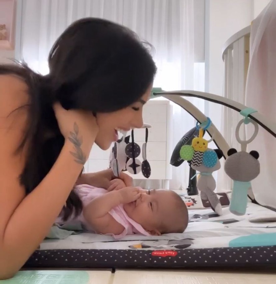 Bruna Biancardi fica encantada ao fazer Mavie sorrir; assista ao vídeo ...