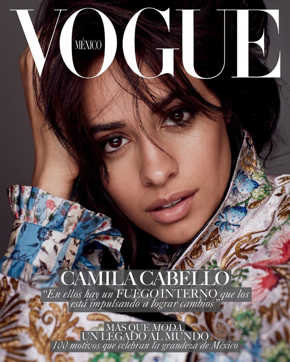 女性情報誌 Vogue Latino America 2022 Camila Cabello Camila Cabello posa de barriga à mostra para capa de revista de moda