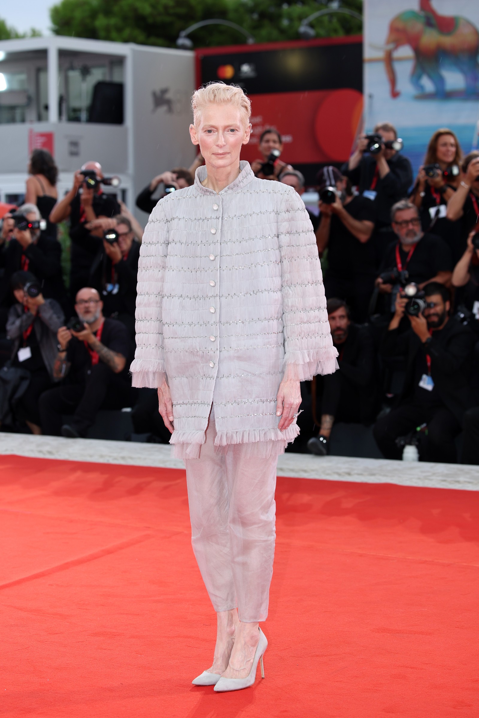 Tilda Swinton, de Chanel alta-costura — Foto: Getty Images
