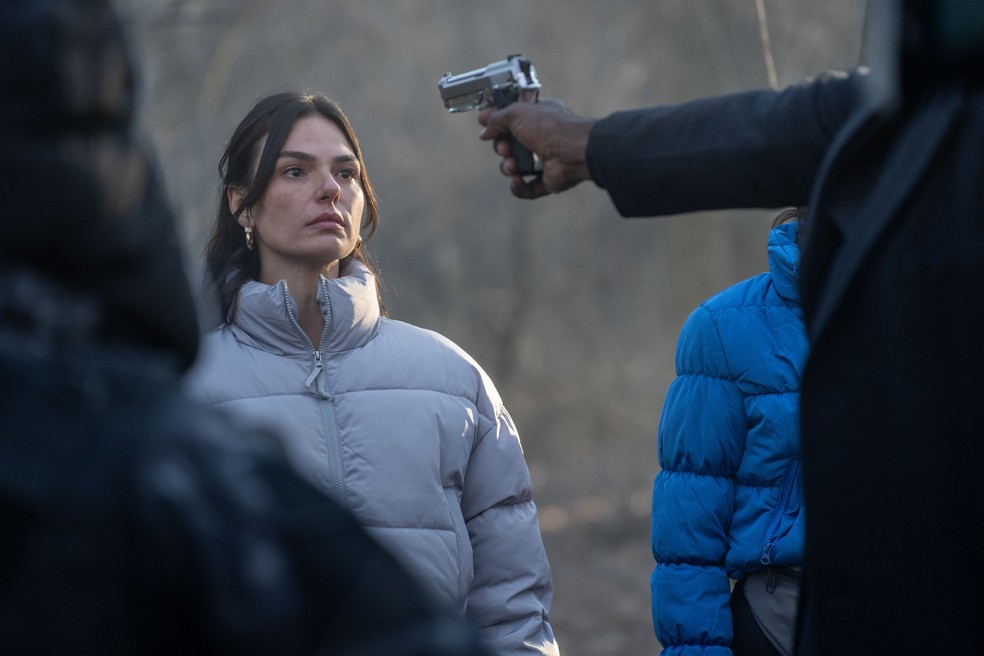 Isis Valverde interpreta a espiã Bridgette no longa "Código Alarum" — Foto: Divulgação