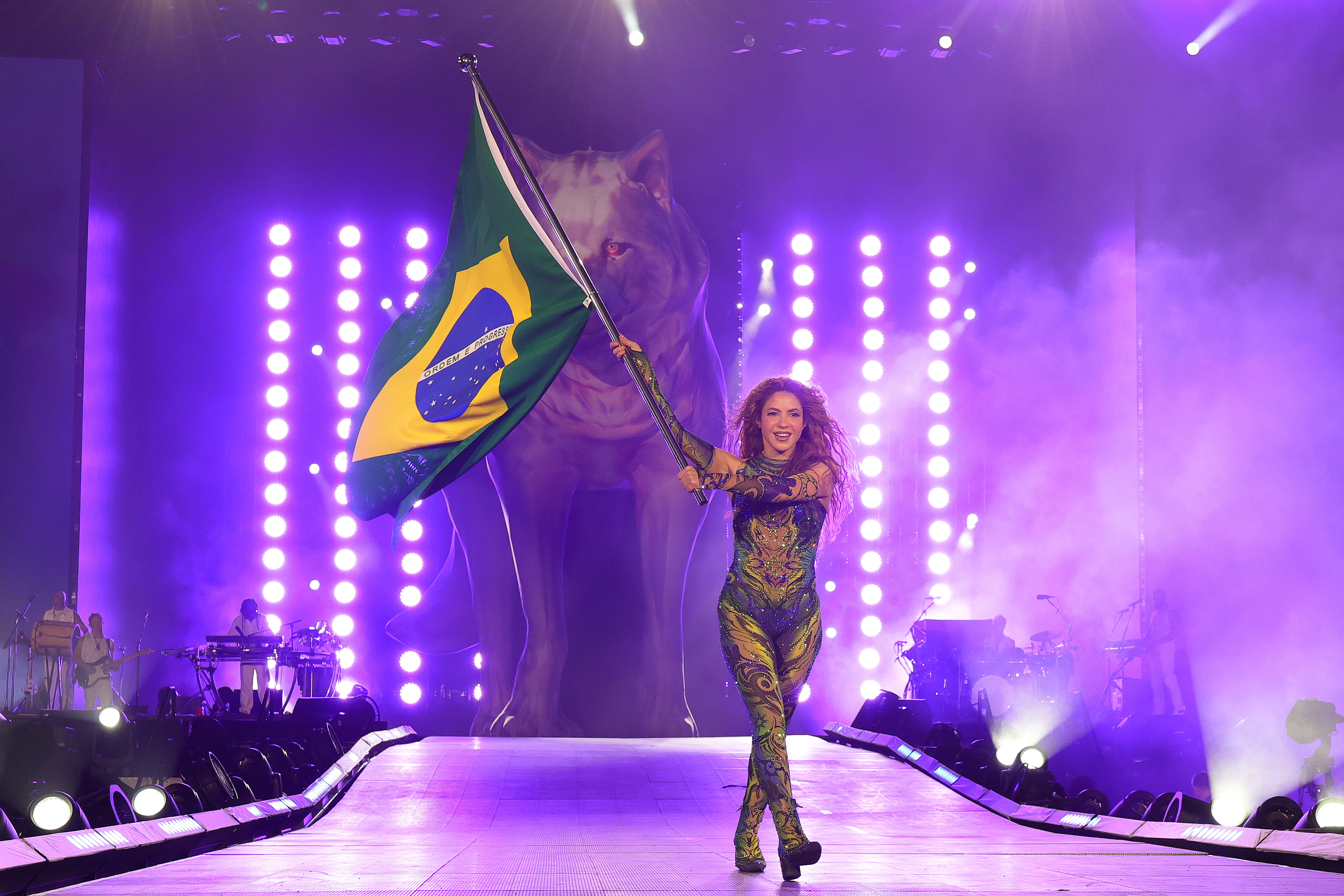 Loba, mãe e estrela: a noite em que Shakira dominou Copacabana