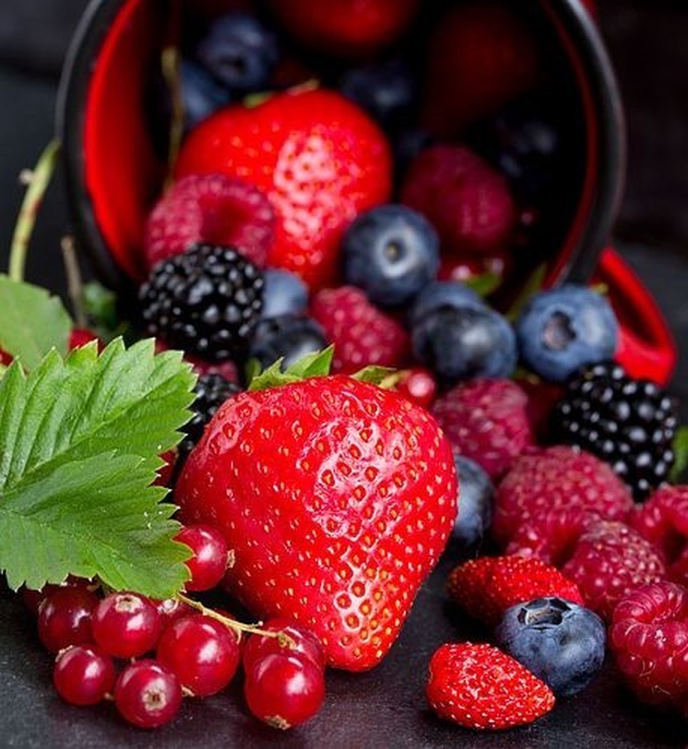 Frutas vermelhas (Foto: Pinterest/Reprodução ) — Foto: Vogue