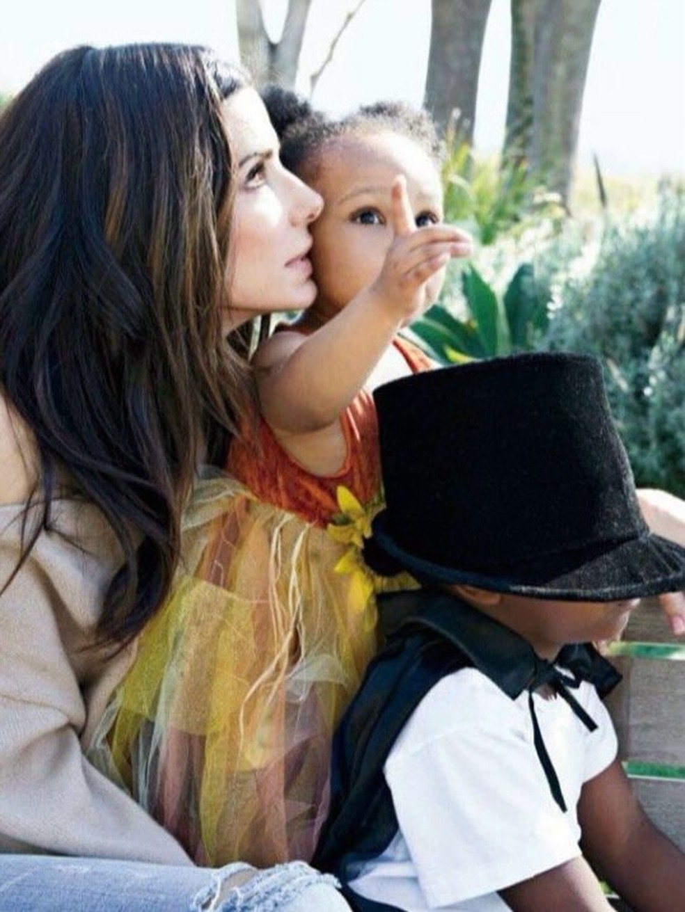 Sandra Bullock emociona a web no Dia das Mães — Foto: Reprodução/Instagram