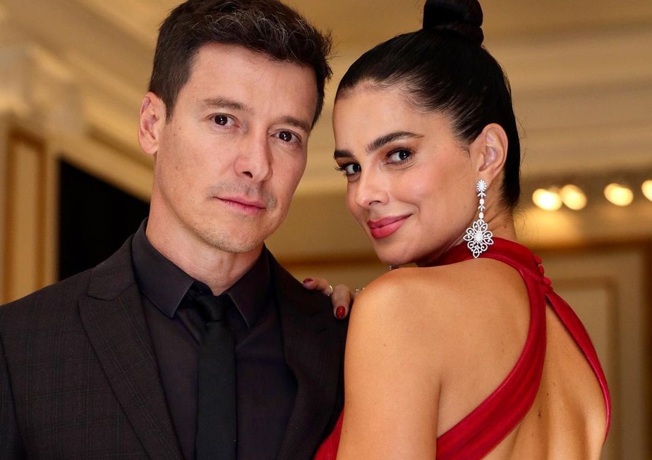 Rodrigo Faro homenageia Vera Viel por aniversário de 47 anos