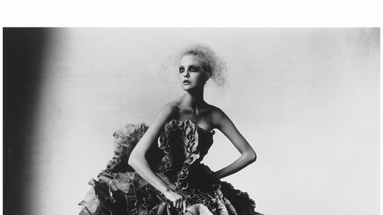 "Penn & Fashion": a maior exposição de fotografia de moda de Irving Penn abre em Paris